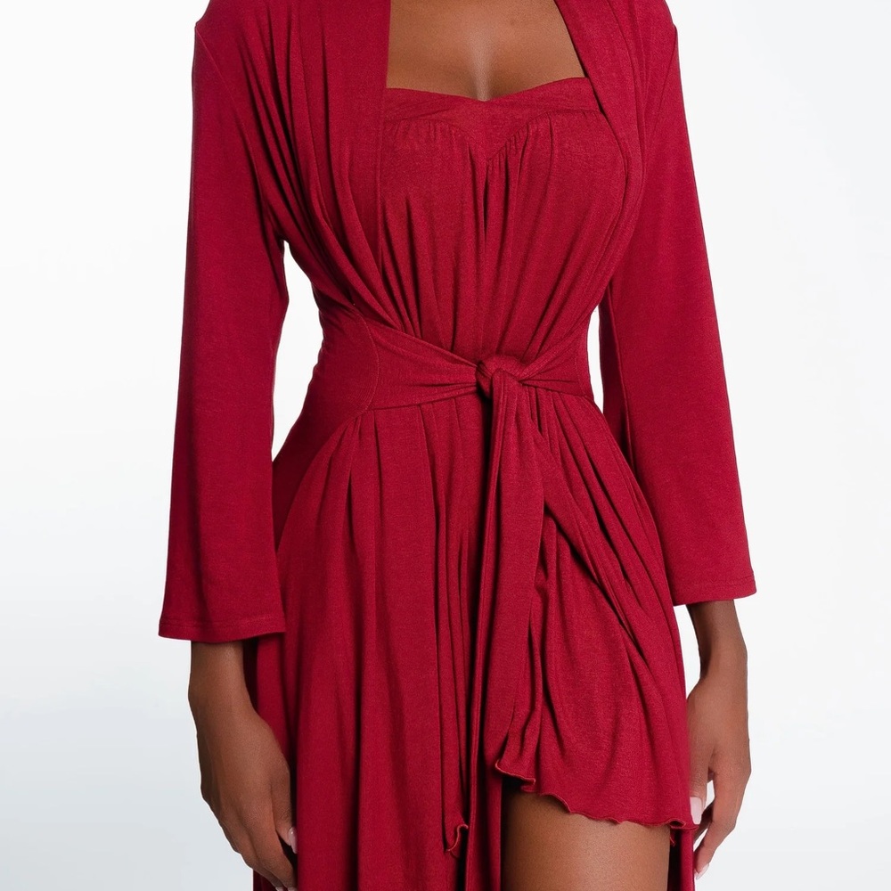 Chic Scarlet Women's Robe